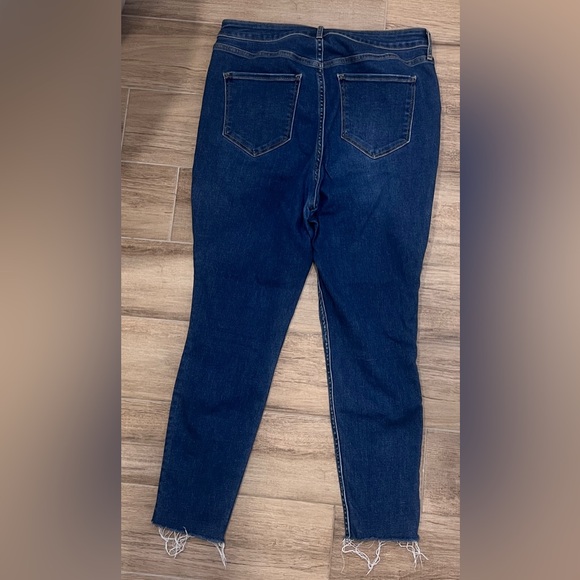 Old Navy Jeans - Picture 2 of 4
